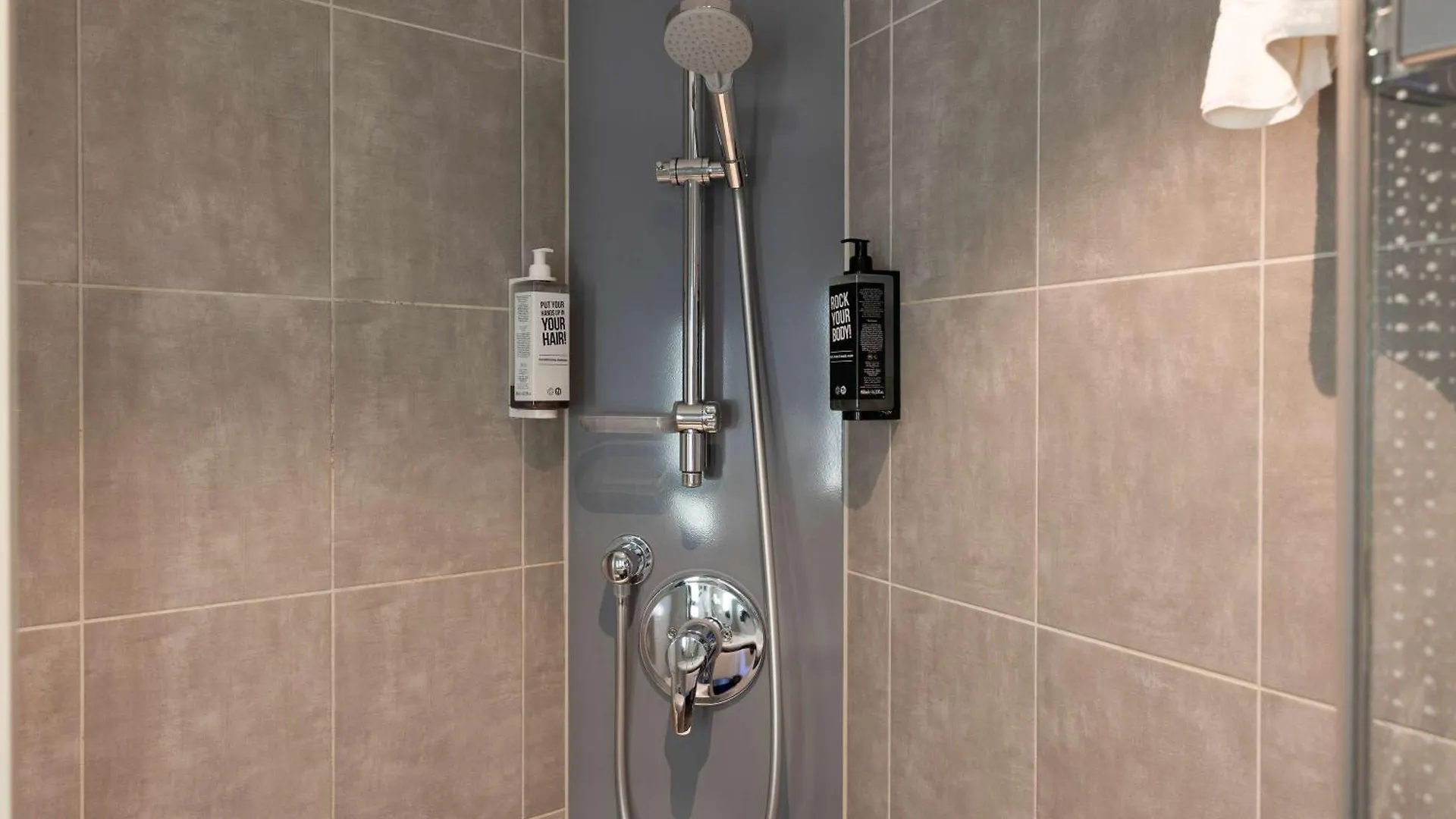 Ibis Rotterdam City Centre 3*,